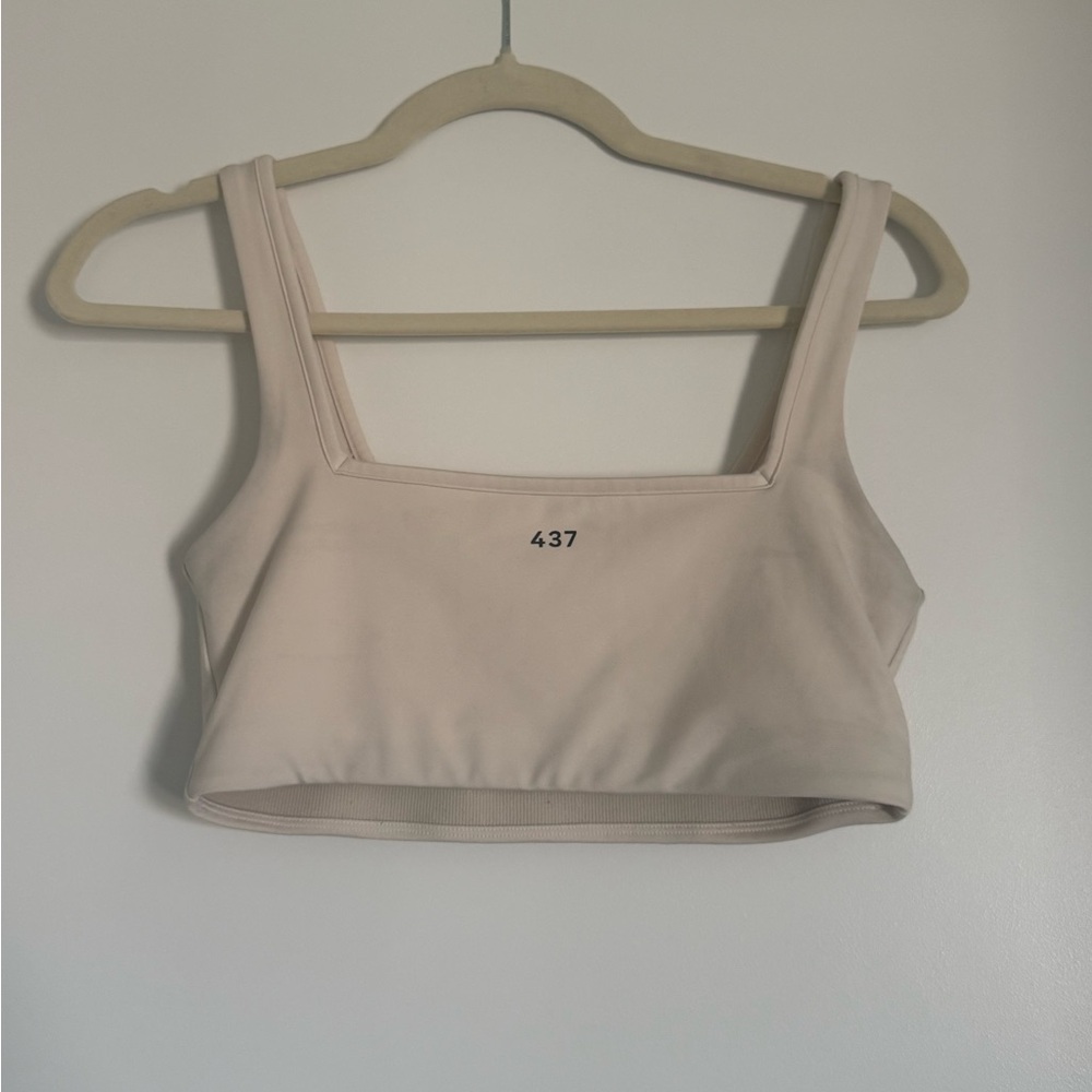 437 square neck sports spa size M ivory